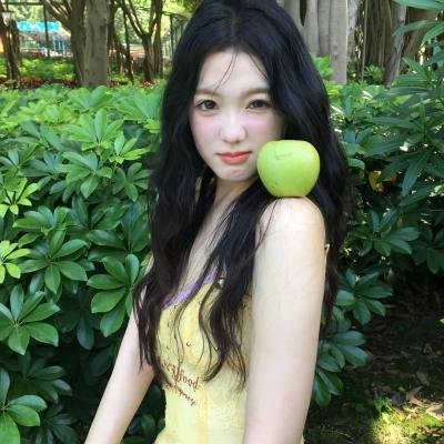 如月微笑